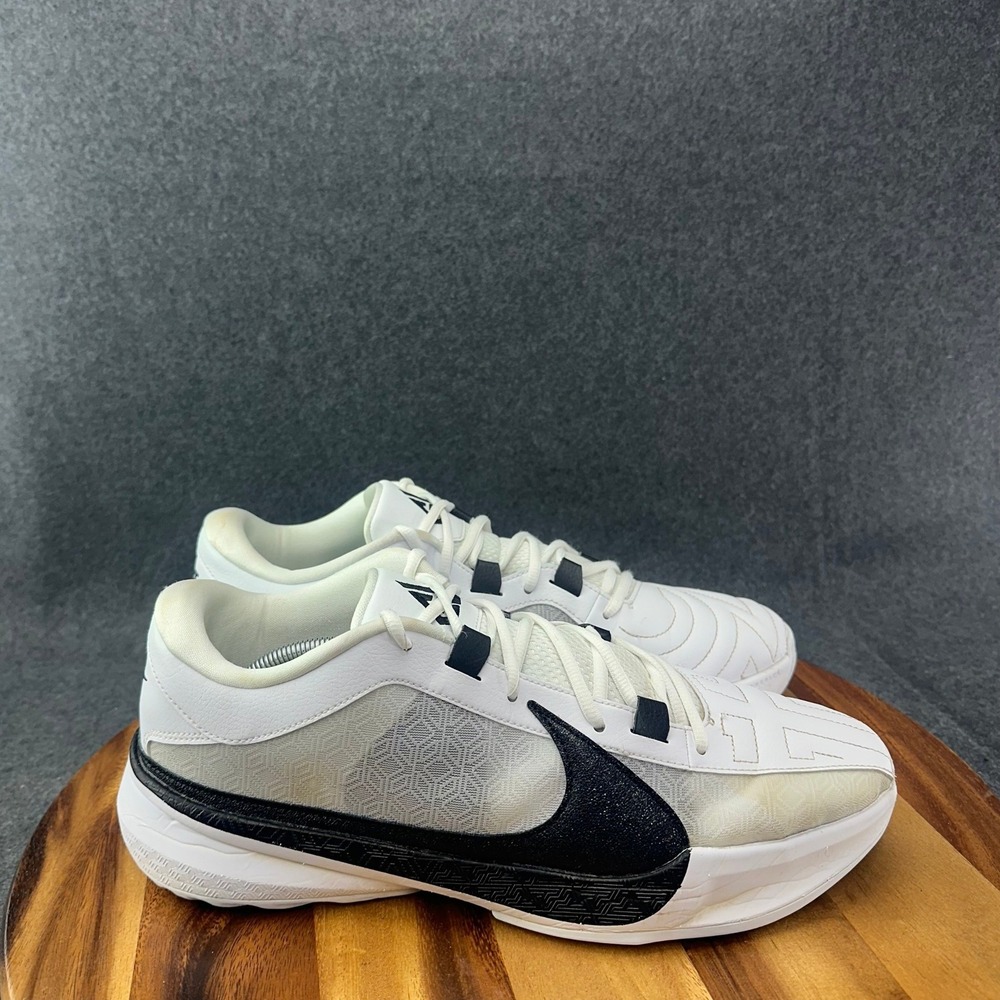 Nike Zoom Freak 5 TB White Black Mens Basketball Shoes Size 13 DZ2946-100